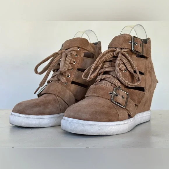 Linea Paolo Brown Suede Wedge Booties Linea Paolo Boots Womens 6 M Wedge Ankle Booties... | Depop main image 4